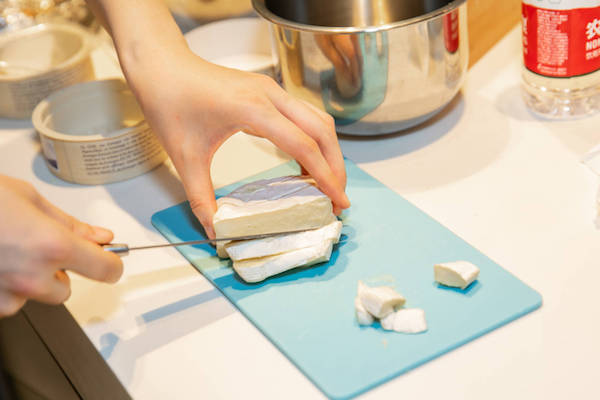 下厨房| 用奶酪做的这些小点心，可能会让孩子吃得停不下来