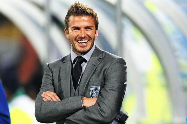 老球星扎堆中国淘金，“世界足球峰会”请小贝就花了两千万