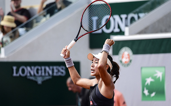 王蔷法网首轮爆冷战胜大威！中国女网又带来了惊喜