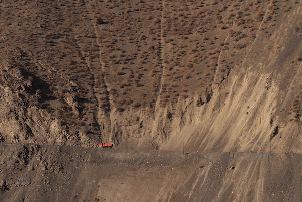 骑自行车穿越粟特人的群山