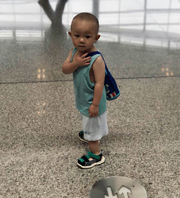 澎湃儿童节征稿| 匆匆，爸爸妈妈想和你早日团聚