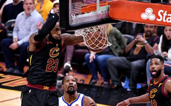 总决赛再无悬念！勇士3比0骑士，杜兰特43分杀死比赛