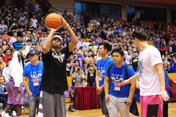 中国篮协严打虚假宣传，“艾弗森拒绝出场”闹剧不能重演