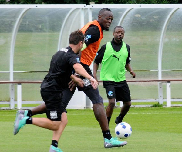 博尔特离英超有多远？三天后他就要亮相曼联“梦剧场”了