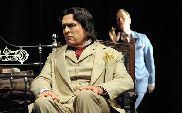 艾弗雷特操刀传记片《快乐王子》，获王尔德嫡孙盛赞