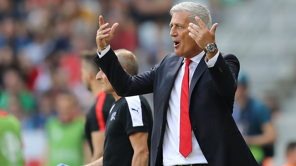 压力超大，赚钱挺少，我们对世界杯主帅是有些误解