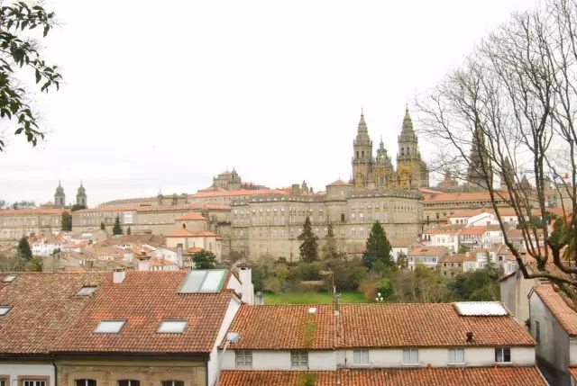 跨境遗产 | 德孔波斯特拉朝圣之路为何会成为经典？