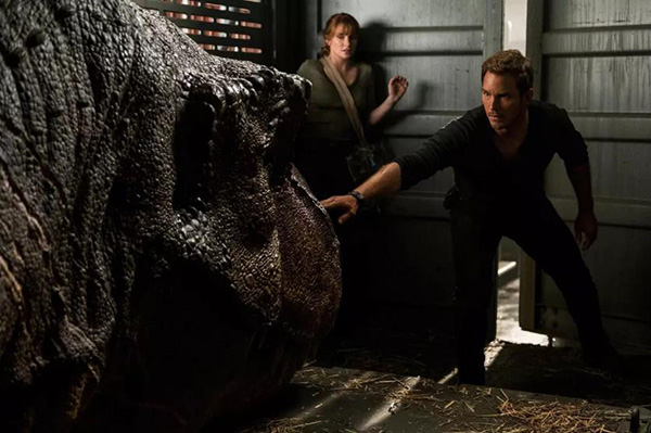 专访｜《侏罗纪世界2》导演：斯皮尔伯格的认可是最大支持