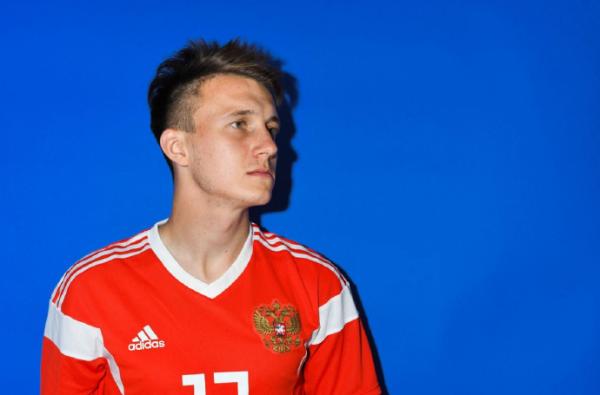 这小伙真帅！揭幕战独造四球的戈洛文，究竟有何魅力