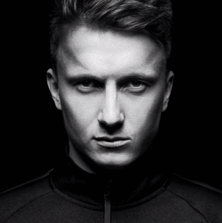 这小伙真帅！揭幕战独造四球的戈洛文，究竟有何魅力