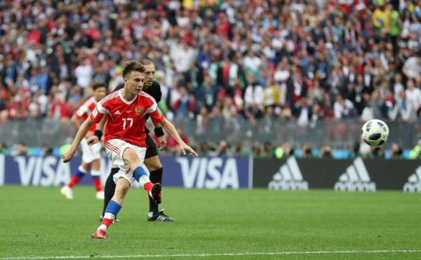 这小伙真帅！揭幕战独造四球的戈洛文，究竟有何魅力