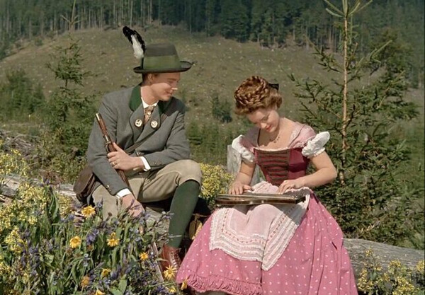 上影节展映片｜终于能在大银幕上看到《茜茜公主》了