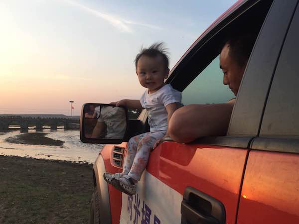 父亲节| 国内轮椅滑翔伞第一人：享受和女儿在一起的每一秒