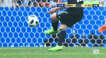 如何证明梅西是人而不是神？让他罚点球就行了