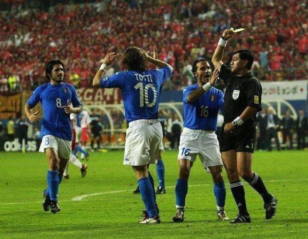 头条世界杯｜如果2002年有视频裁判，韩国队能走多远？