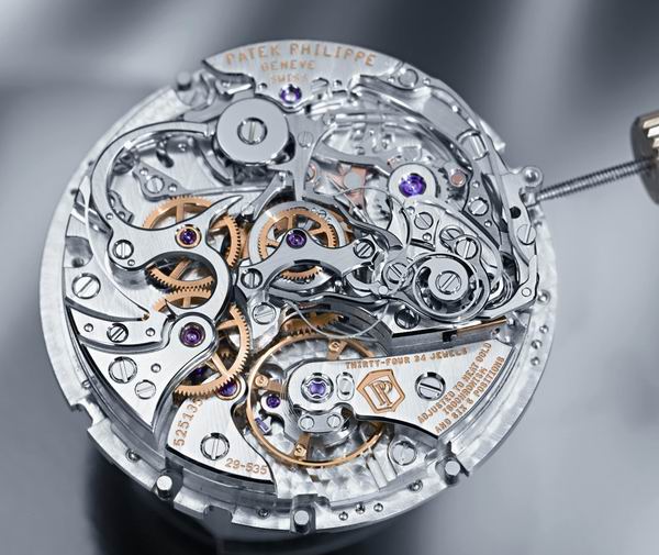 “谁说穷人不能玩表？”钟表达人为你在线解惑