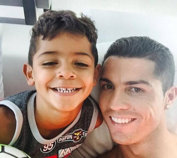 星座世界杯｜“水瓶男”C罗，你们就是嫉妒我高富帅