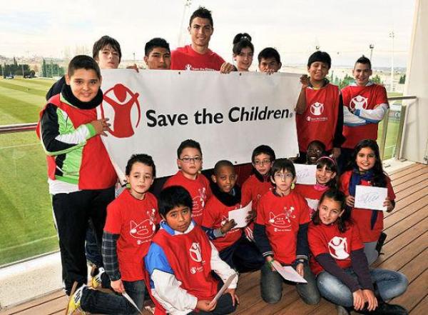 为什么球星们都花臂，C罗却不文身？因为他要献血