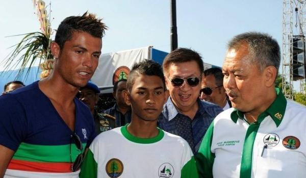 为什么球星们都花臂，C罗却不文身？因为他要献血