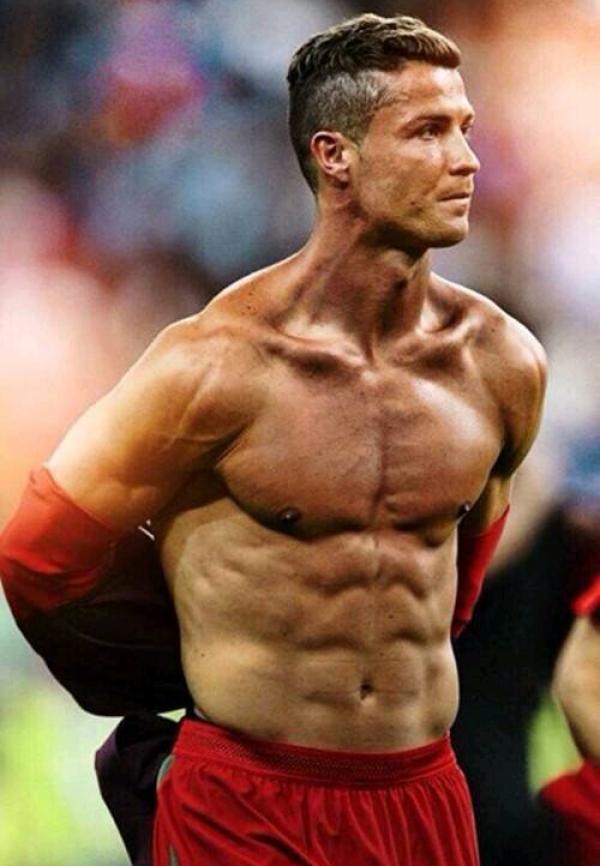 头条世界杯｜C罗假摔登上热搜第一，营销号别带节奏了