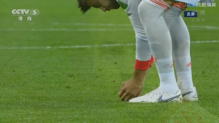 头条世界杯｜C罗假摔登上热搜第一，营销号别带节奏了