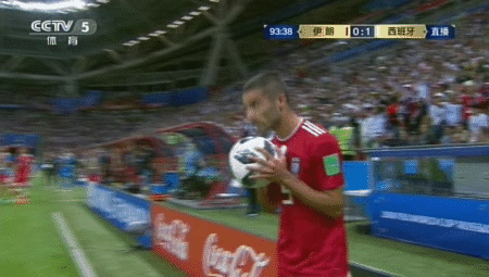 头条世界杯｜C罗假摔登上热搜第一，营销号别带节奏了