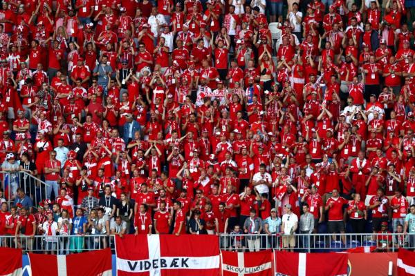 澳大利亚1比1闷平丹麦，C组出线形势依旧扑朔迷离