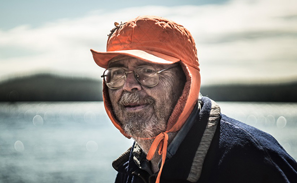 海达瓜依岛的拾荒人