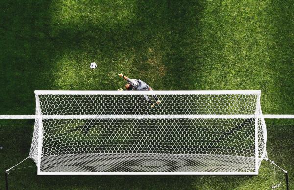 2比0绝杀哥斯达黎加，真正的巴西队补时才“上线”