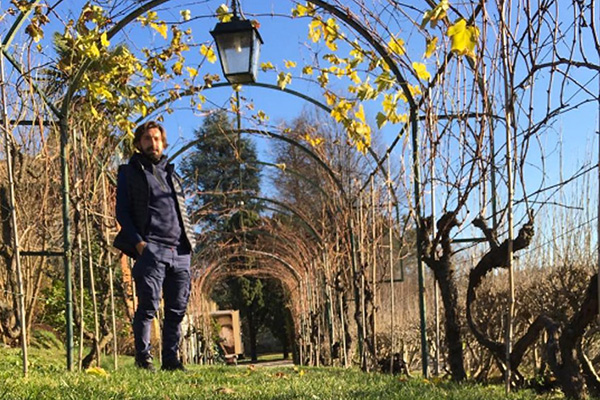 C罗开酒店，梅西开餐厅，球星们如今都混F&B圈？