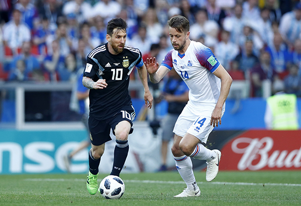 别再用冰岛嘲笑国足了，中国足球最急需的是：尊重