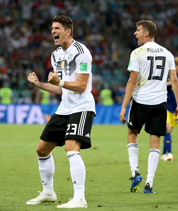 传统9号中锋集体复苏，传控足球在俄罗斯不灵了？