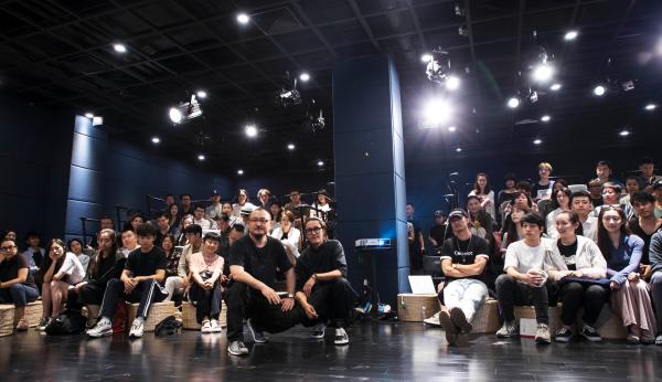 乌尔善：演员和导演都在做重构人性的工作