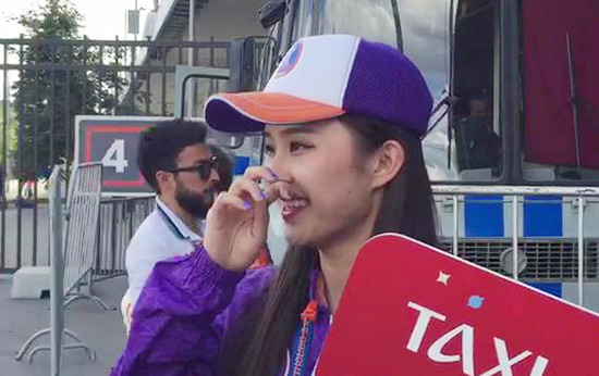 前线｜对话世界杯“最美中国志愿者”：每天福利就是一盒盒饭