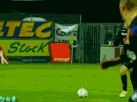 C罗的绝技电梯球是什么原理？香蕉球和落叶球有何不同？