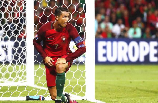 前哨｜既当爹又当妈，梅西C罗今夜“一起回家”？