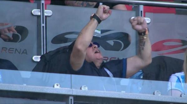 被足球左右的国家：经济危机恶化，阿根廷唯一的安慰碎了