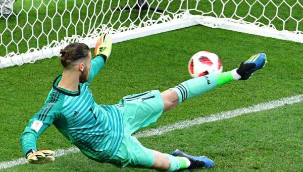 头条世界杯｜3人扑出8个点球，这是属于“门神”的一夜