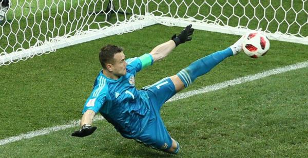 头条世界杯｜3人扑出8个点球，这是属于“门神”的一夜