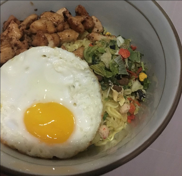 睡不着｜没有爱的拉面，只能泡个面