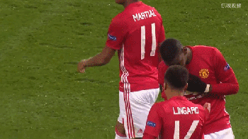 俄滴神｜央视解说洪钢，改变足球规则的男人