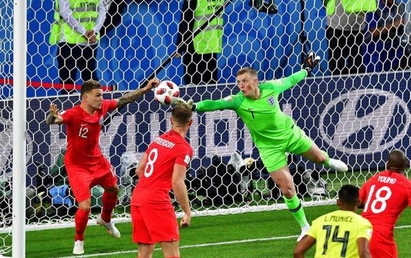 24岁门将横空出世，英格兰队最弱一环终于填上了