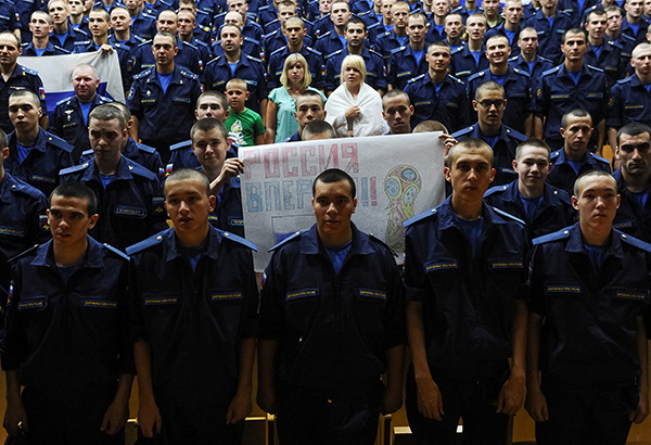 前线｜亲历俄罗斯出局夜，我只有一个念头：震撼