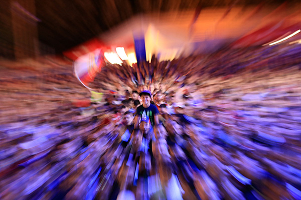 前线｜亲历俄罗斯出局夜，我只有一个念头：震撼