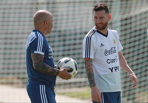 桑保利或留任主帅，这次阿根廷足协别再“坑梅西”了