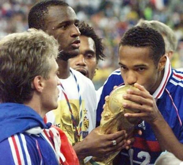 头条世界杯｜法国队出了“叛徒”？这是一场关于亨利的战争