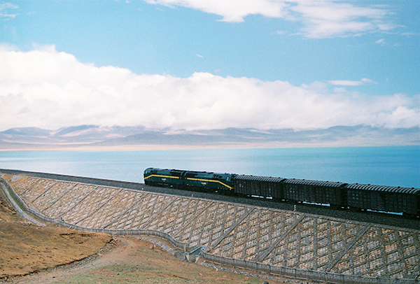 荒原列车——青藏铁路行纪