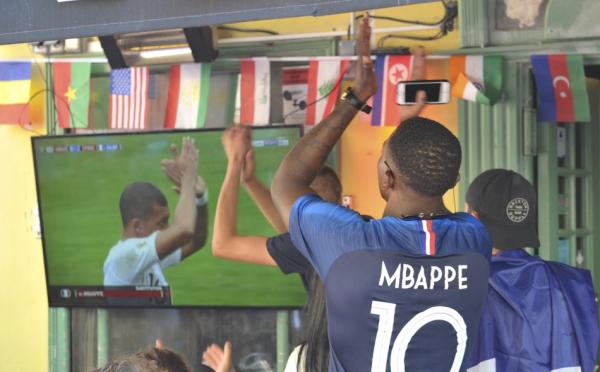 头条世界杯｜休赛日，我们一起来玩《滚动内马尔》