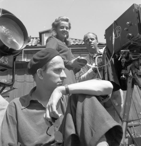 伯格曼百年诞辰｜电影不过是他频频回望童年的玩具