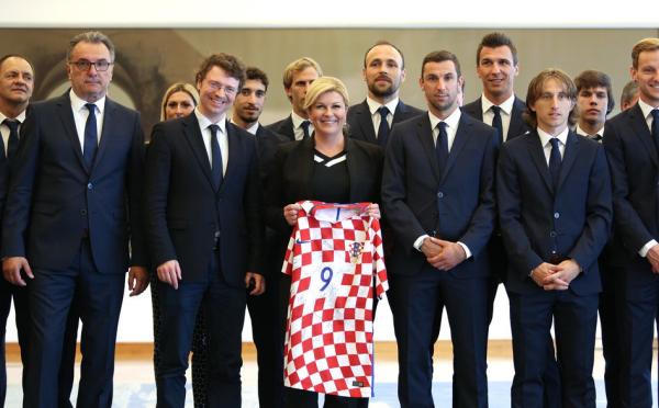 俄罗斯世界杯今夜11时决战，澎湃全视角与你共候历史